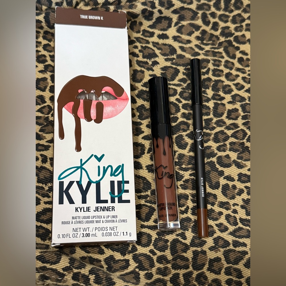 Kylie Jenner King Kylie Matte Liquid Lipstick and liner set- true brown